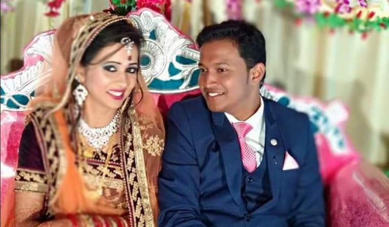 Wedding gift kills groom, critically injures bride class=