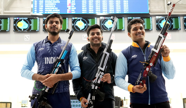 Asian Games India Win First Gold In Men S M Air Rifle With A World