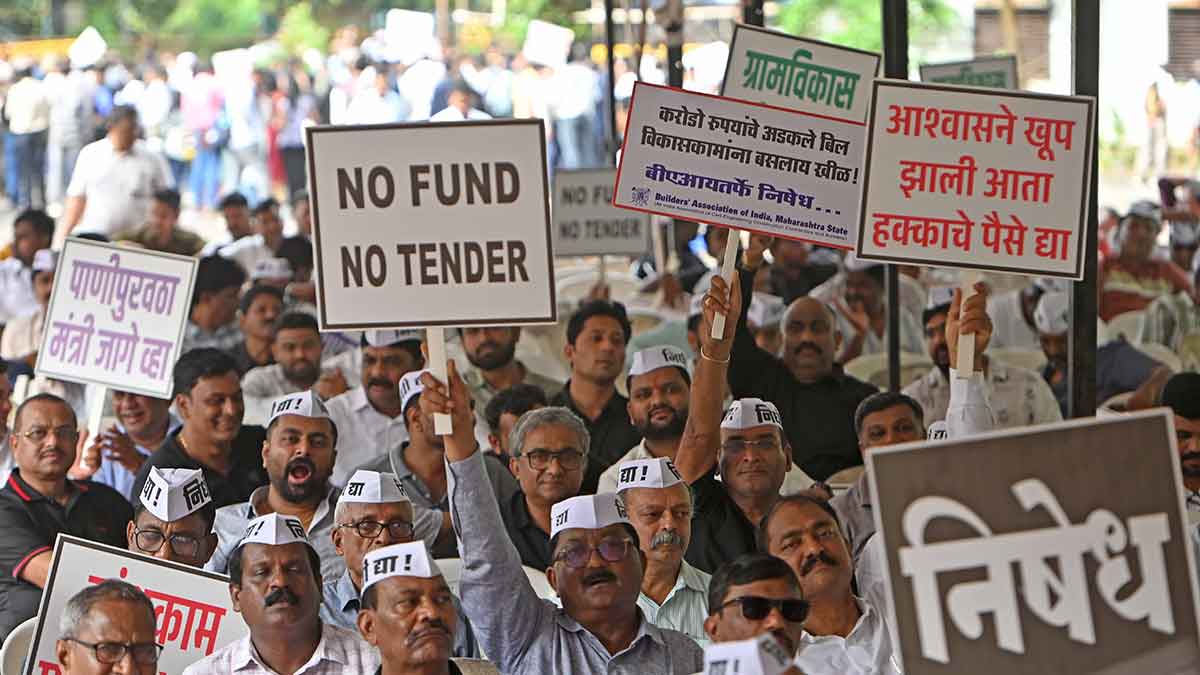Dismay and discontent: Contractors protesting at Azad Maidan in Mumbai | Special Arrangement