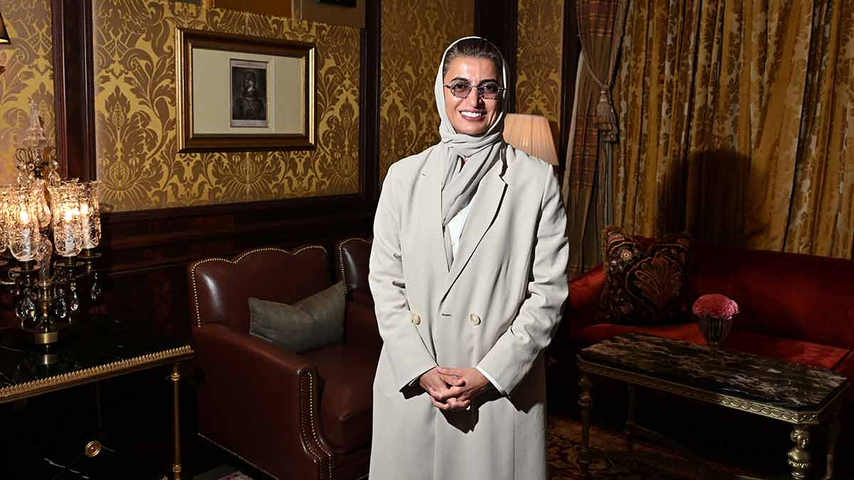 Noura bint Mohamed Al Kaabi | Sanjay Ahlawat