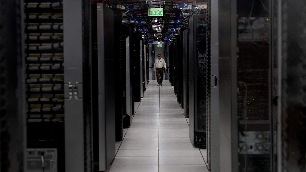 Powering processes: A data centre run by Hewlett Packard Enterprise in Bengaluru | Reuters