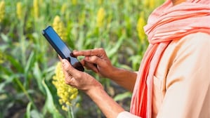 India crosses 1.09 billion internet users, but the rural digital divide persists