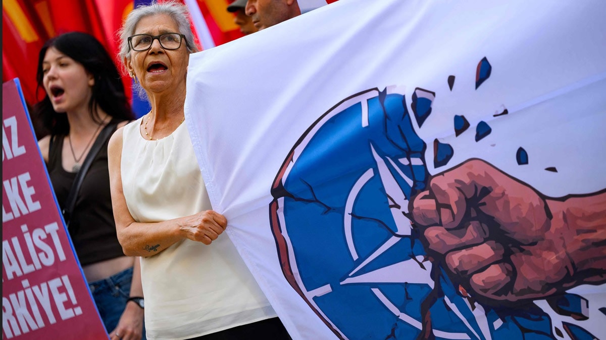 anti-nato-protest