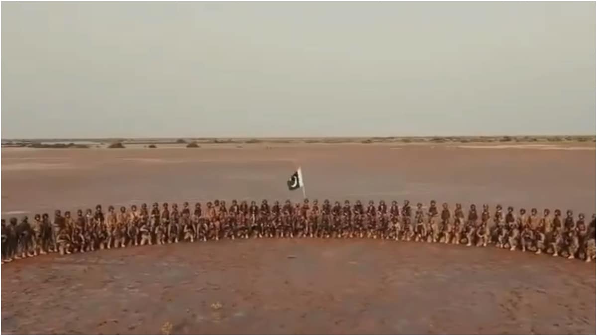Pakistan Navy Special Service Group (SSG-N) commandos | X