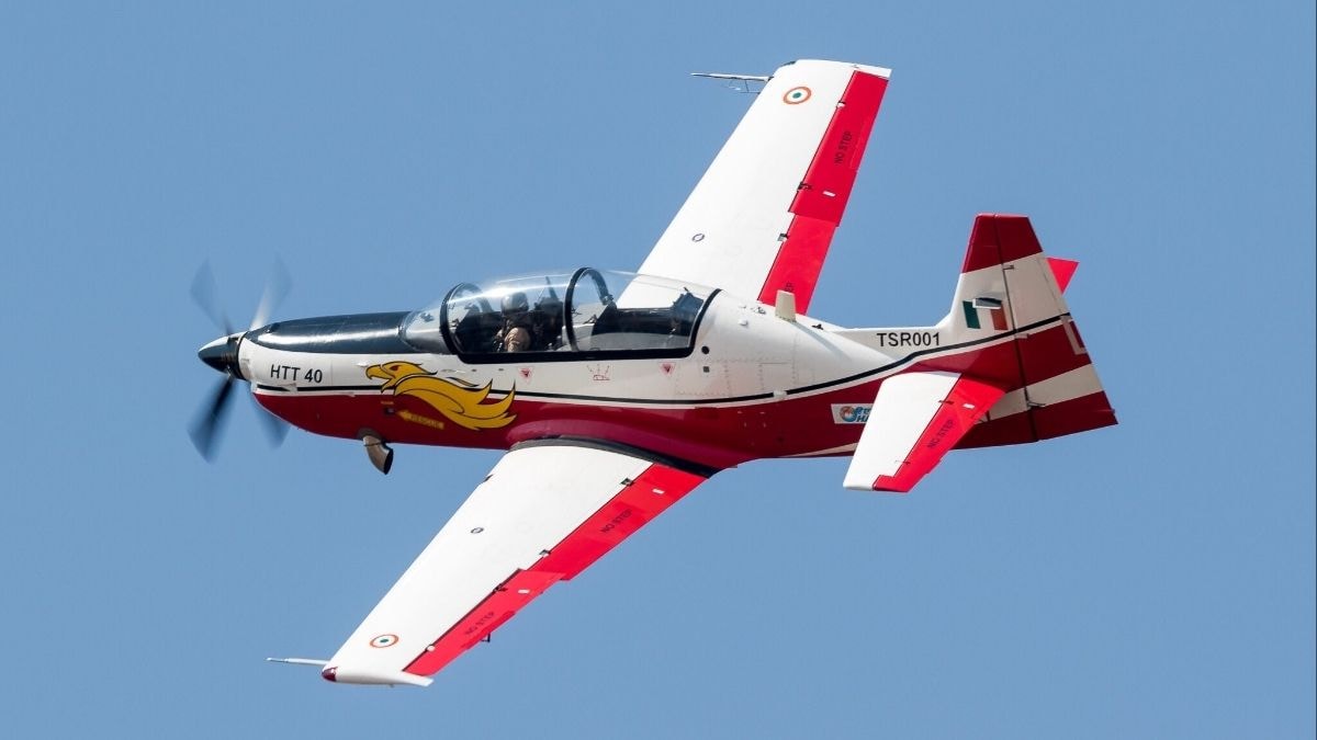 The HTT 40, India's new turboprop trainer designed for initial pilot training | Govt of India