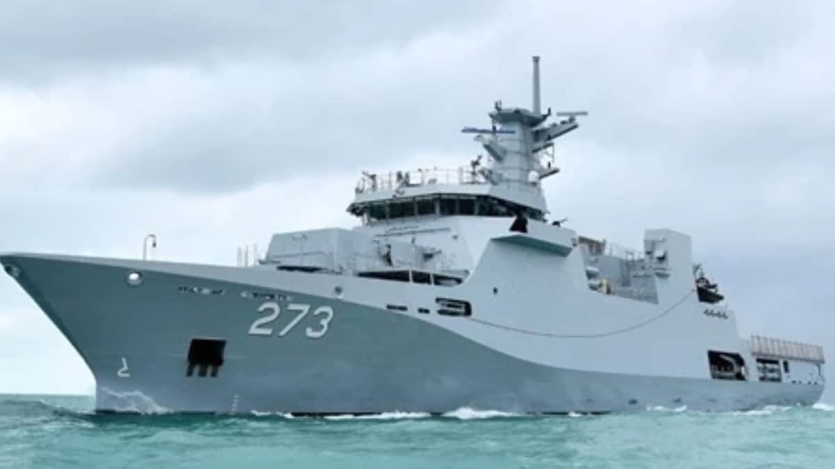 pns-hunain-latest