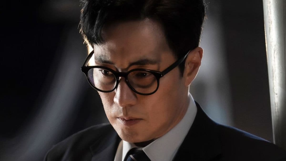 So Ji-Sub in "Agent Kim Reactivated" | Netflix Korea