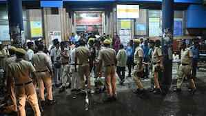 Kolkata Durga Puja stampede: Eyewitnesses allege chaos and mismanagement at Chorbagan Pandal resulting in 19 deaths