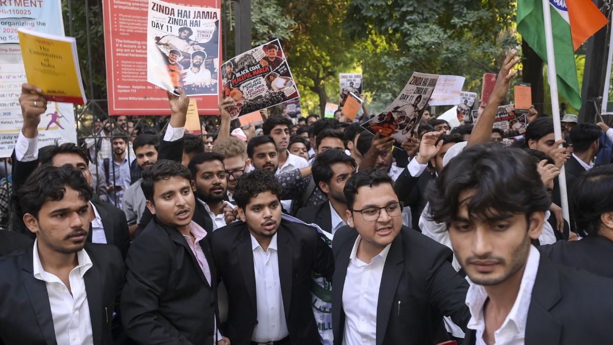 delhi-jamia-millia-islamia-protest - 1
