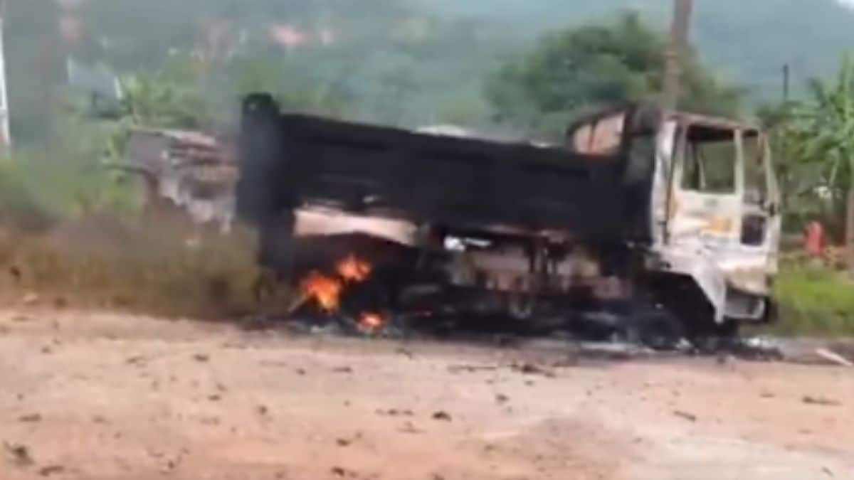 road-explosion-andhra-five-dead - 1
