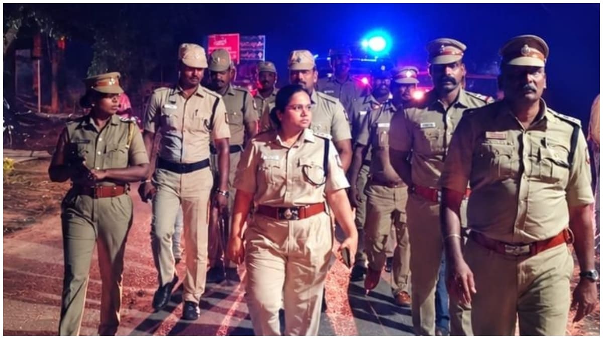 Image of Tamil Nadu police personnel on night partrol used for representation | X