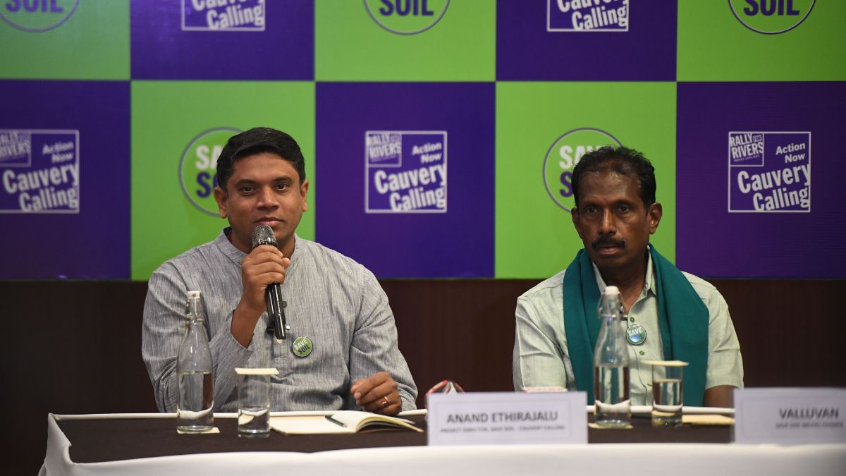 Cauvery Calling project director Anand Ethirajalu (L) and Valluvan (R), a farmer from Tamil Nadu (R) | Kritajna Naik