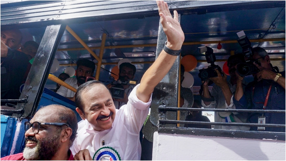 Kerala Chief Minister VD Satheesan with state Transport Minister CP John | PTI
