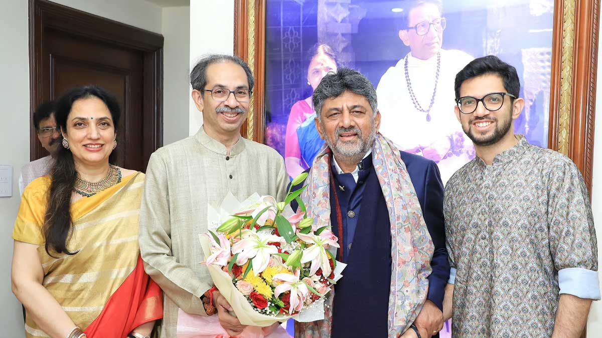 Karnataka Chief Minister D.K. Shivakumar with Uddhav Thackeray and his family at Matoshree | X