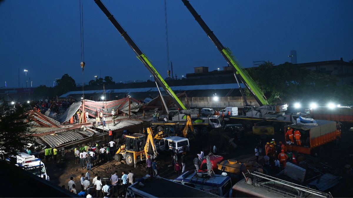Visuals from the scene of the warehouse collapse in Kolkata's Taratala area on June 24, 2026 | Salil Bera