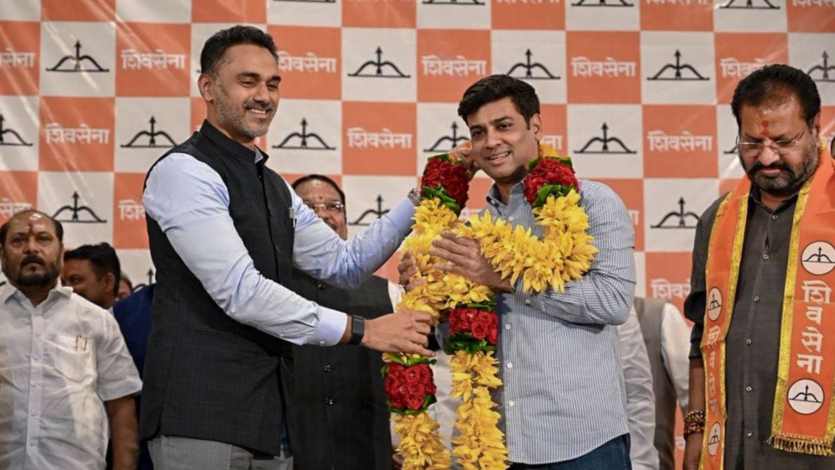 MP Shrikant Shinde being felicitated by Shiv Sena MLA Yogesh Kadam during a programme marking the induction of MPs into the Shiv Sena in Mumbai | PTI