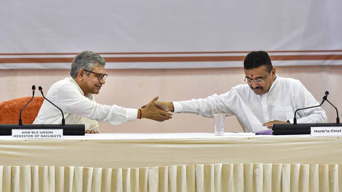 Union Railway Minister Ashwini Vaishnaw, left, and West Bengal Chief Minister Suvendu Adhikari during a meeting at Nabanna Sabhaghar, in Howrah | PTI