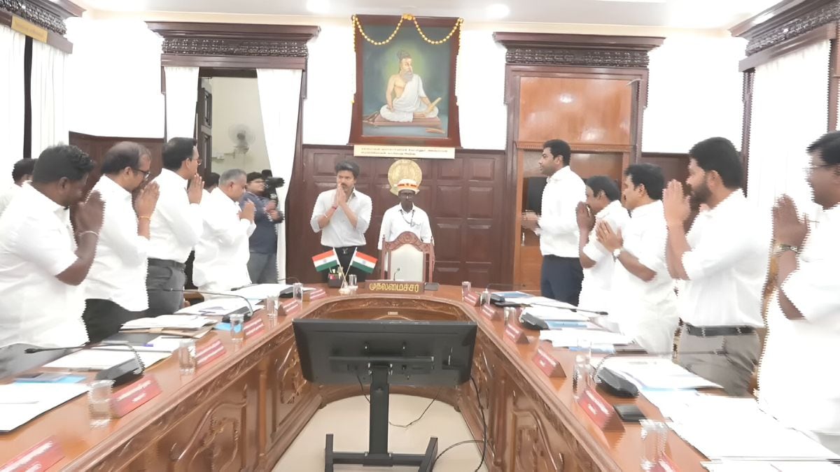 Tamil Nadu CM and TVK chief C. Joseph Vijay greets his cabinet ministers at the start of a Budget 2026 meeting on July 16, 2026 | X