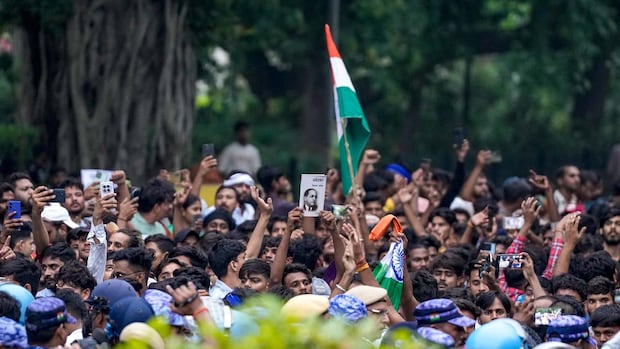 Abhijeet Dipke detained; police use tear gas and lathi-charge as CJP protesters head to Parliament