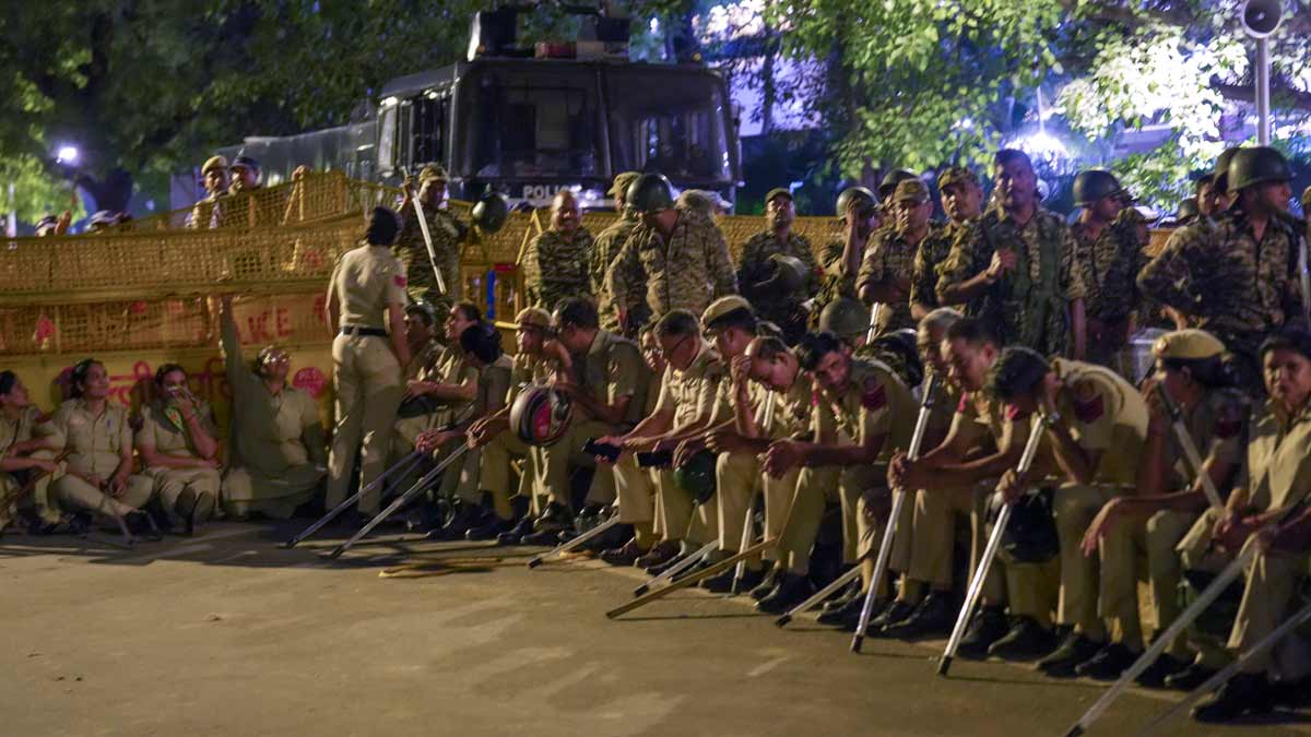 Police and security personnel stand guard during a protest by Cockroach Janata Party at the Jantar Mantar | PTI