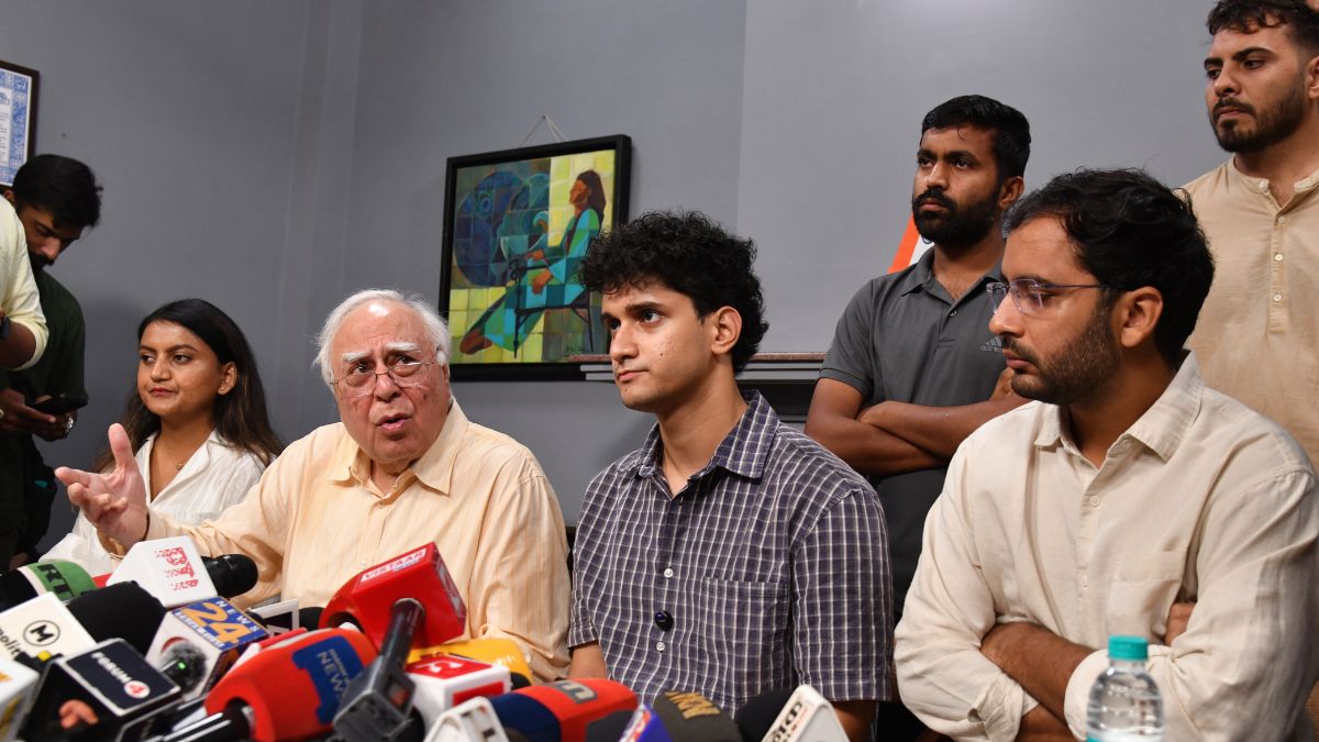 (From left) The Cockroach Janta Party's (CJP) legal advisor, senior lawyer Kapil Sibal, with CJP spokespersons Saurav Das and Ashutosh Ranka during a press conference at Kapil Sibal's residence in New Delhi | Sanjay Ahlawat
