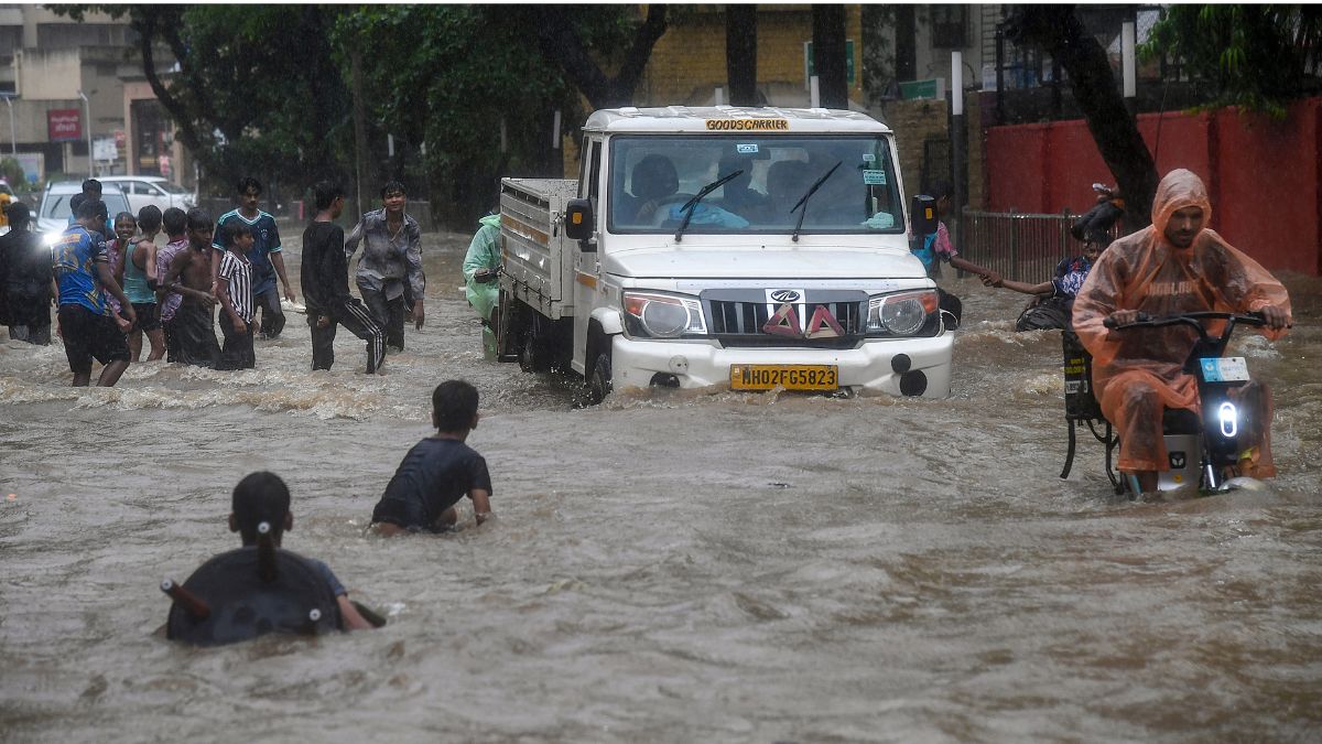 mumbai-floods-pti - 1