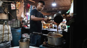 'We voted for change, not this': Kolkata's hawkers fight for survival amid BJP govt's eviction drive