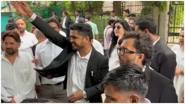 NALSAR row: Young lawyers, CJP take protest to Bar Council of India's door