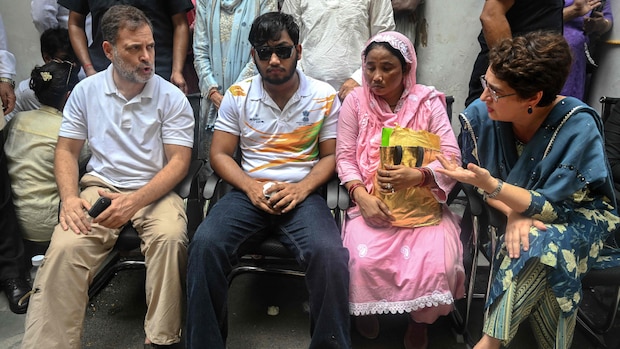 Rahul Gandhi dharna: Delhi Police files FIR on teen protester's pellet injury complaint