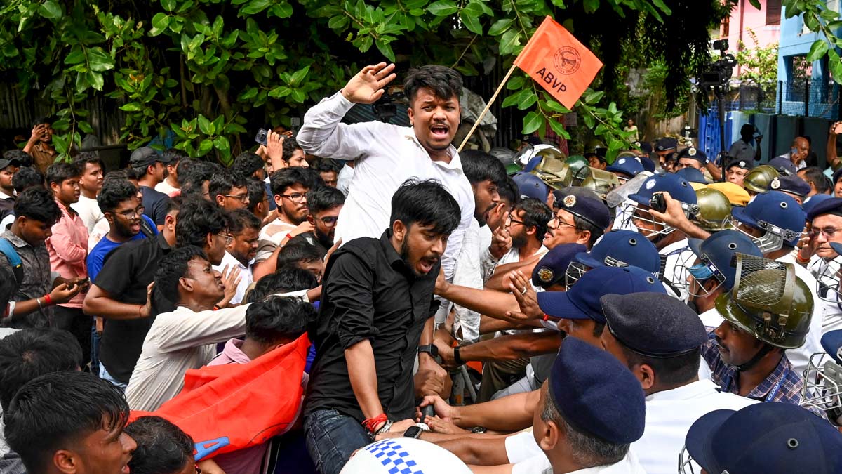Security personnel stop members of the Akhil Bharatiya Vidyarthi Parishad (ABVP) during their 'Jadavpur University Abhiyan' rally | PTI