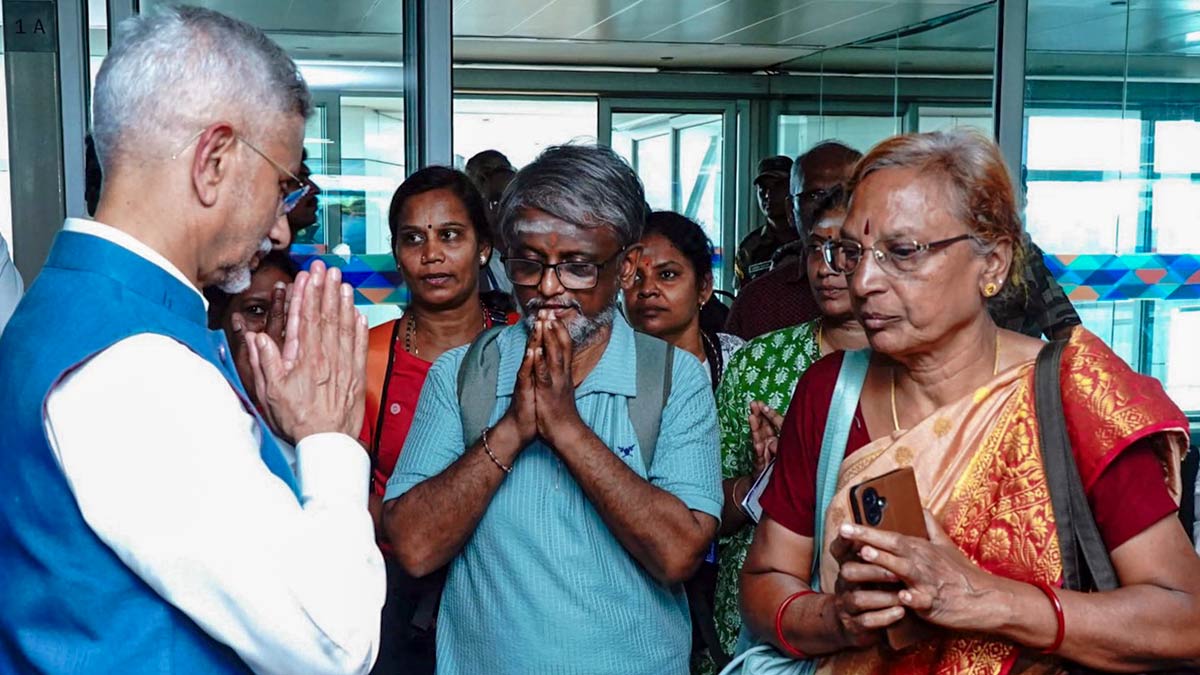 External Affairs Minister S Jaishankar greets a group comprising 21 tourists from Tamil Nadu who were rescued from the floods | PTI