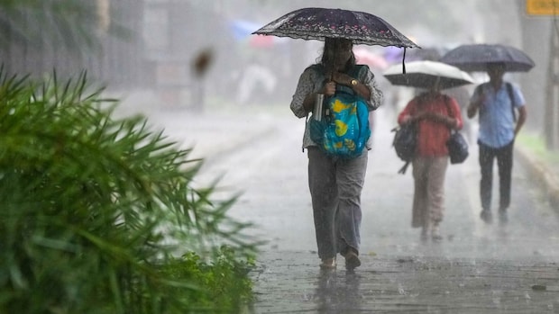 Heavy rain alert: What IMD predicts for Delhi, Maharashtra 