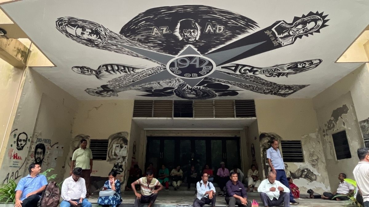 A wall graffiti inside Jadavpur University campus | Salil Bera