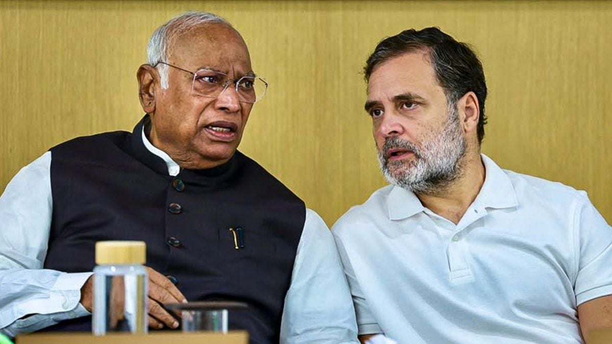 Congress National President and LoP in the Rajya Sabha Mallikarjun Kharge interacts with LoP in the Lok Sabha Rahul Gandhi during the Congress Working Committee (CWC) meeting, in New Delhi | PTI 
