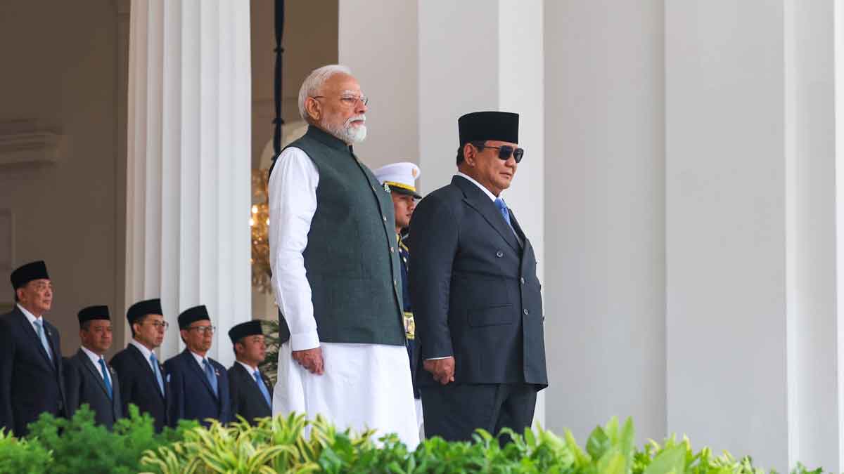 Prime Minister Narendra Modi and Indonesian President Prabowo Subianto during the ceremonial welcome at the Istana Merdeka, Presidential Palace, in Jakarta | PTI