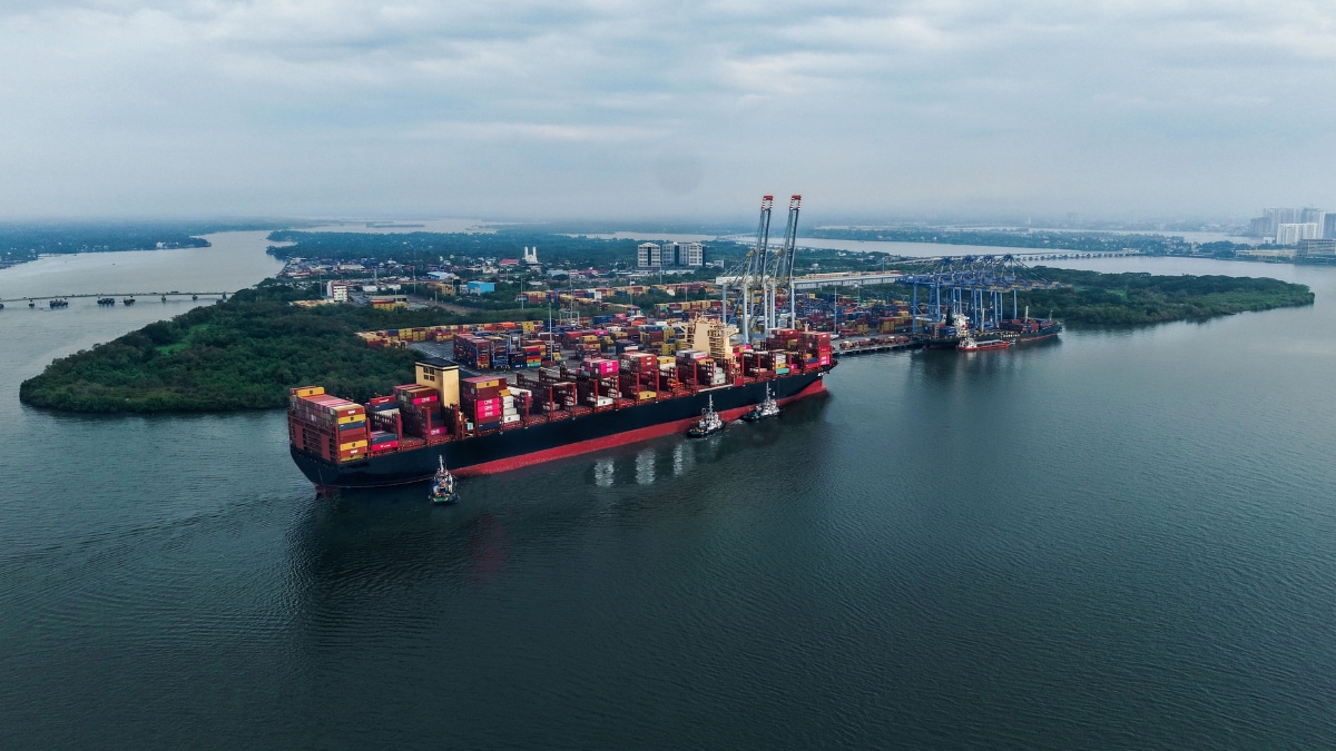 Representative image of a ship arriving at the DP World-operated International Container Transshipment Terminal (ICTT) of the Cochin Port | DP World