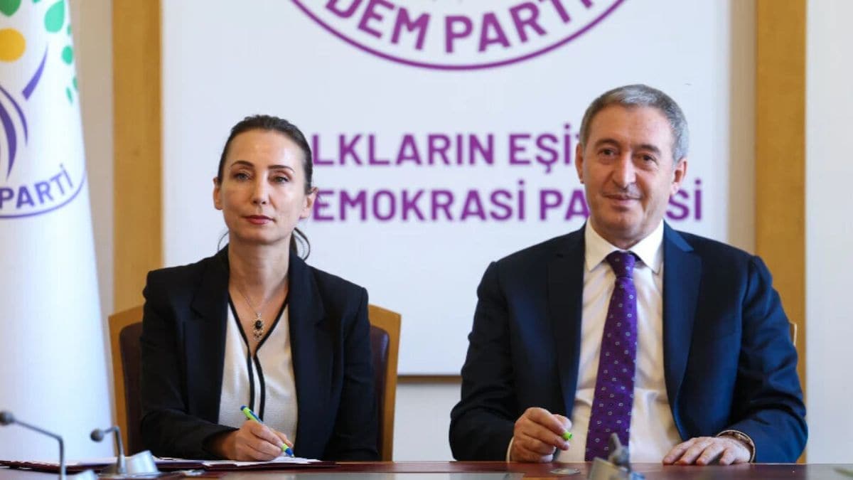 DEM party co-chairs Tülay Hatimoğulları and Tuncer Bakırhan
