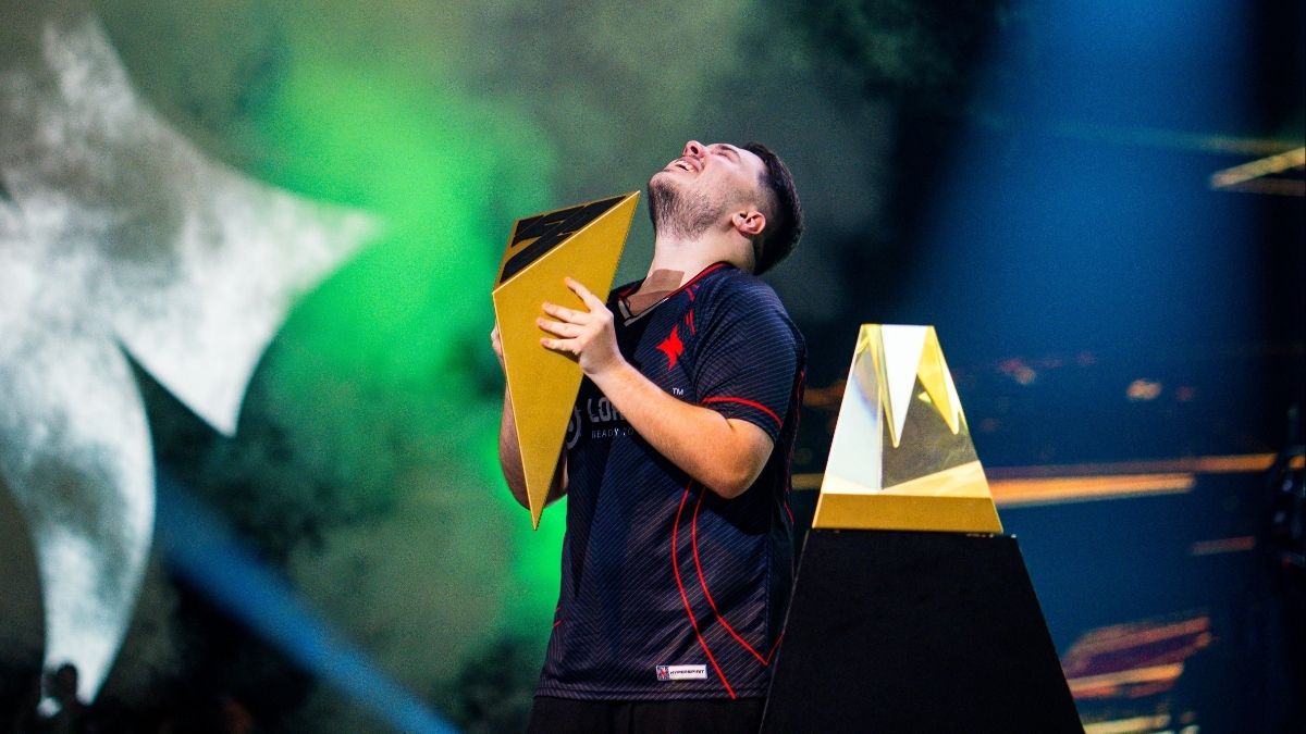 Underdog no more: Razvan “RvPLegend” Puiu wins the grand final of Diogo Jota FC Pro World Championship in ‘EA FC 26’ at Esports World Cup (EWC) 2026 | EWC