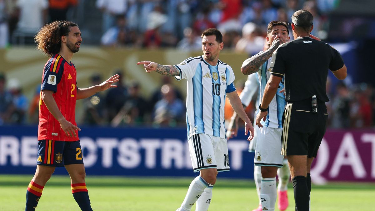 messi-cucurella-enzo-fernandez-vincic-spain-argentina-wc - 1