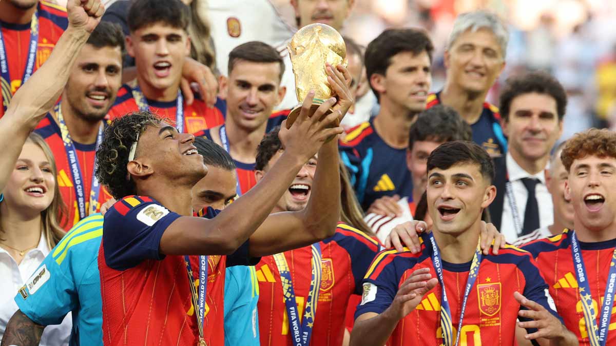 The Spanish team celebrates with the FIFA World Cup winner’s trophy after beating Argentina in the final at New York New Jersey Stadium | AFP