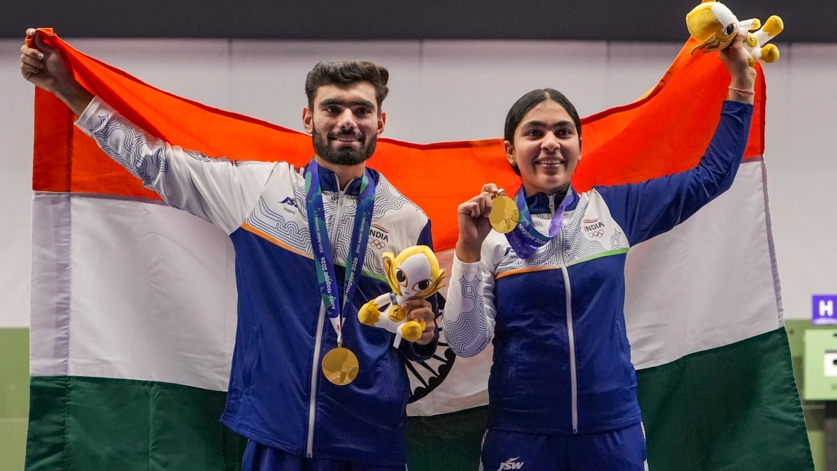 India's Suruchi Singh and Kamaljeet celebrate after winning Gold medal in the 10 meter air pistol mixed team event | PTI