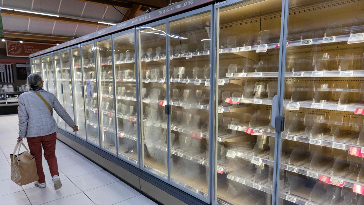 french-supermarket-cyberattack-empty-fridge - 1