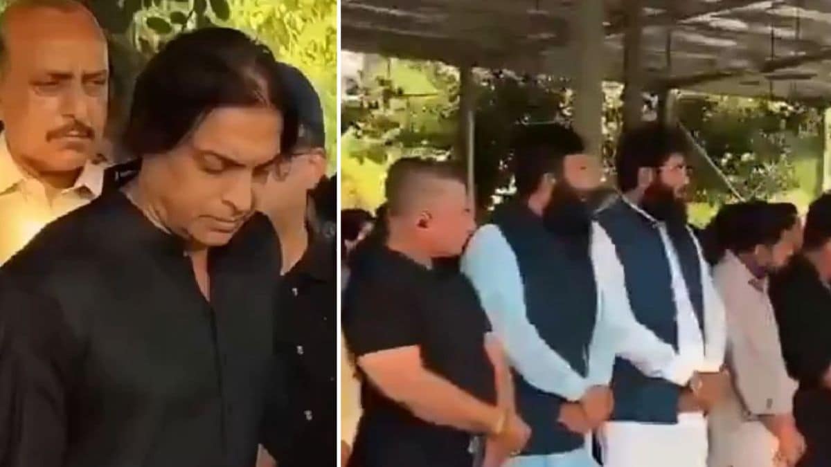 shoaib-akhtar-brother--funeral - 1