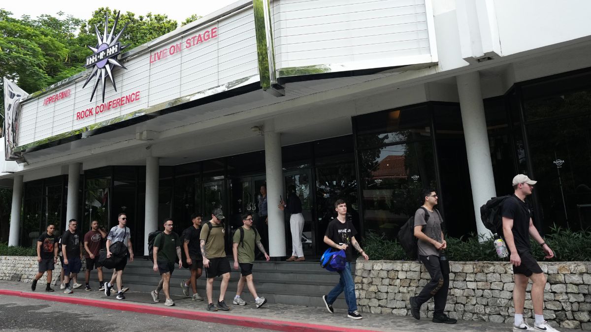 American service members of the USS Abraham Lincoln strike group arrive at a hotel in Pattaya, Thailand | Reuters 