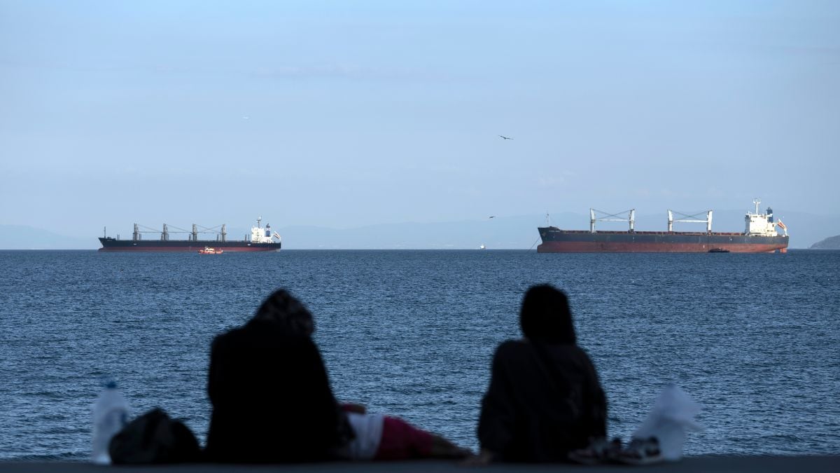 turkey-marmara-two-ships-collide-one-missing - 1