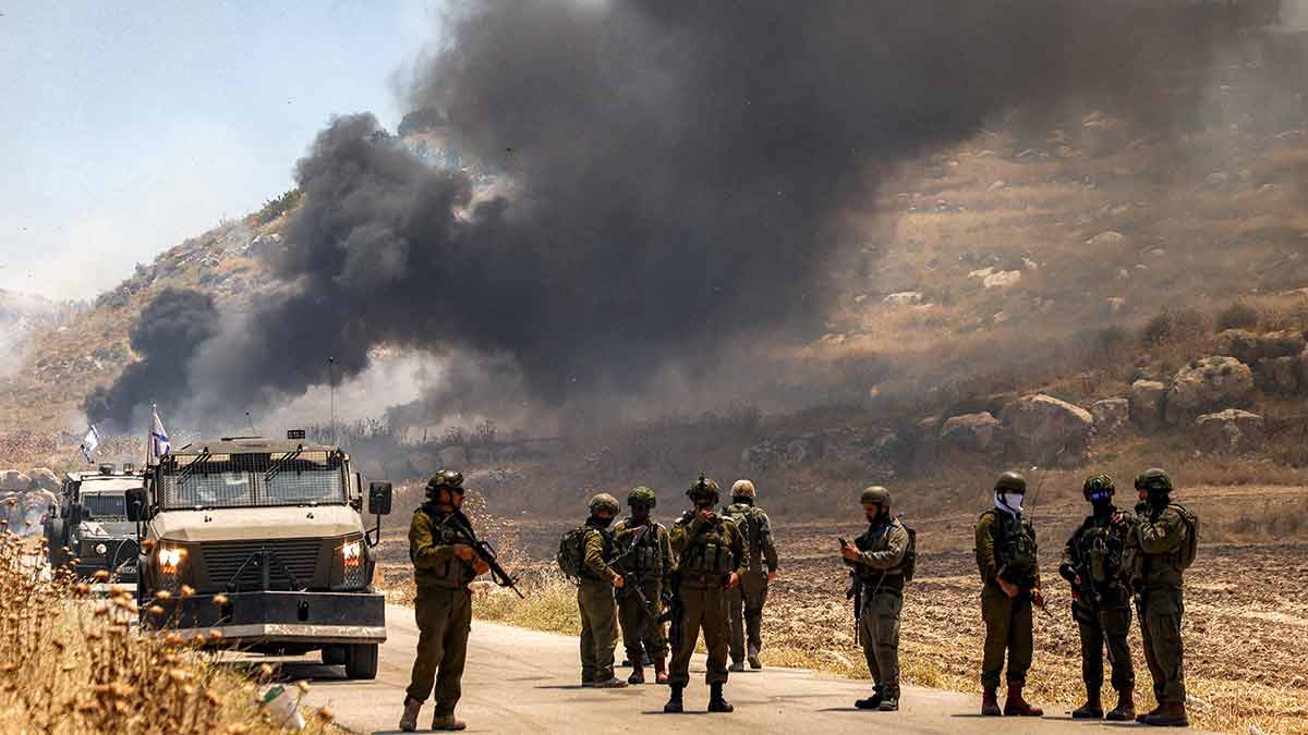 Israeli security forces in Idna, west of Hebron | AFP