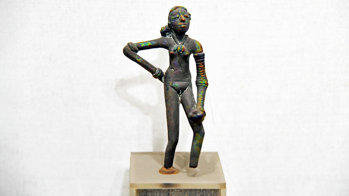 Statue of the Dancing Girl at National Museum, Delhi | Sanjay Ahlawat