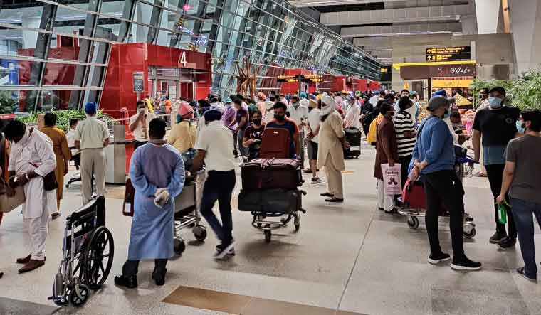 3-crowded-Delhi-airport-unlock-coronavirus-COVID-social-distancing-Aayush