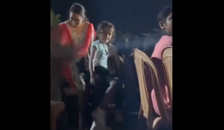 kerala-girl-dance-video
