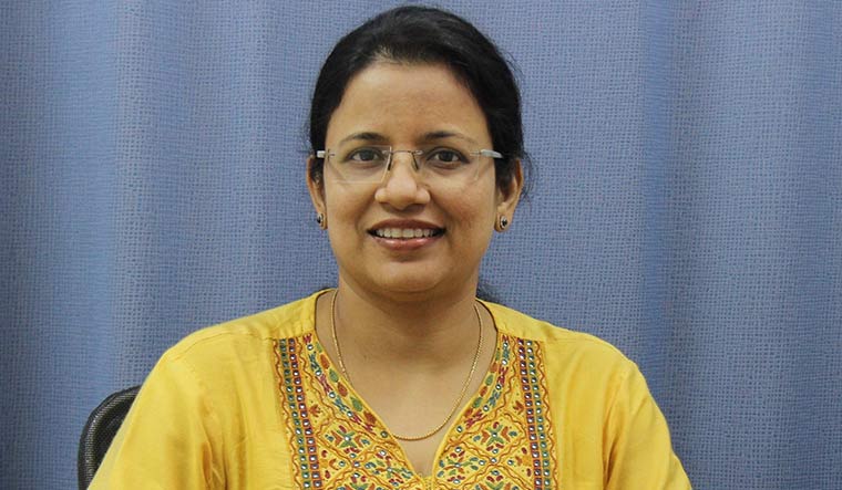 Dr Neelu Desai
